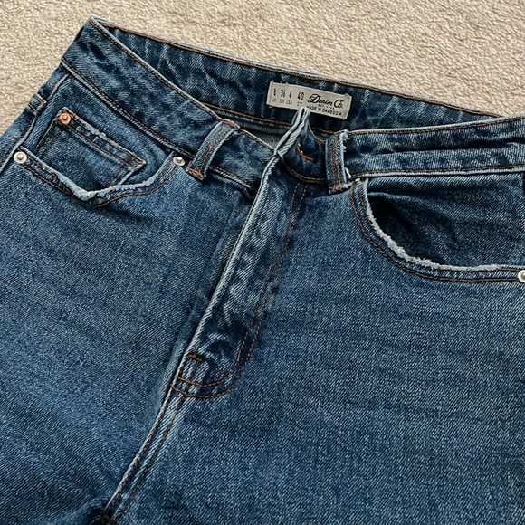 Jeans - Picture 2 of 4